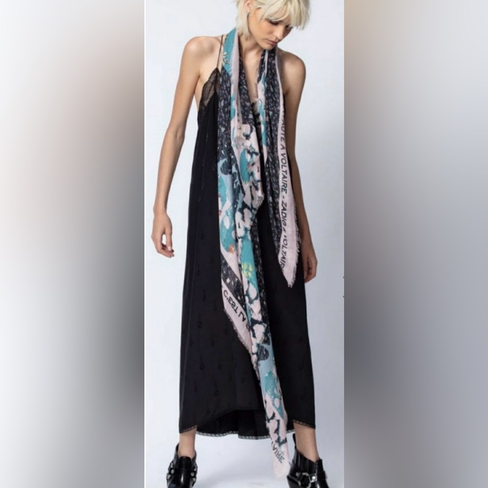 Zadig&Voltaire Kerry Multi Print Scarf

Smoke& pet free home. New without tags